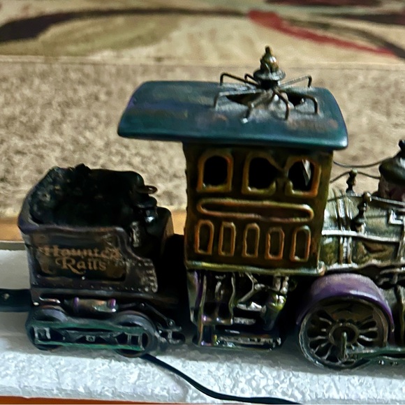 Debt 56 • Halloween • Haunted Rails Engine & Coal Car • Video • W/Box - Picture 8 of 13